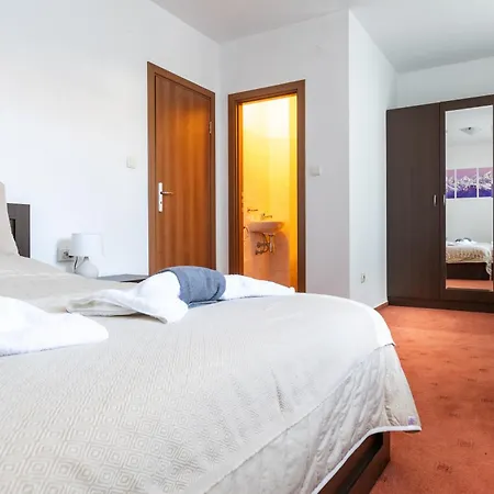 Large One Bedroom With Terrace Next To The Lift Apartment Bansko