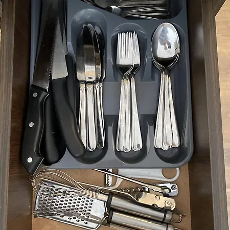 Large One Bedroom With Terrace Next To The Lift