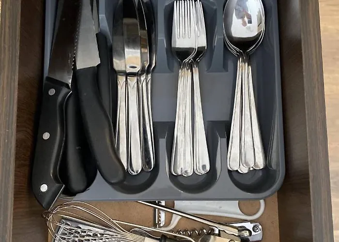 Large One Bedroom With Terrace Next To The Lift