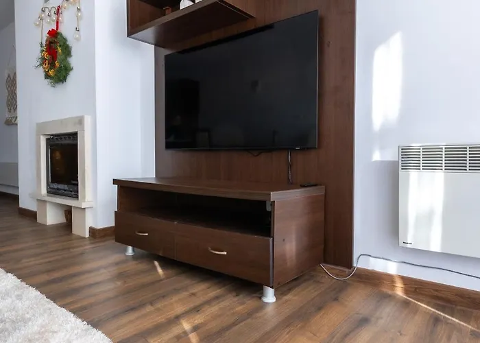 Large One Bedroom With Terrace Next To The Lift *